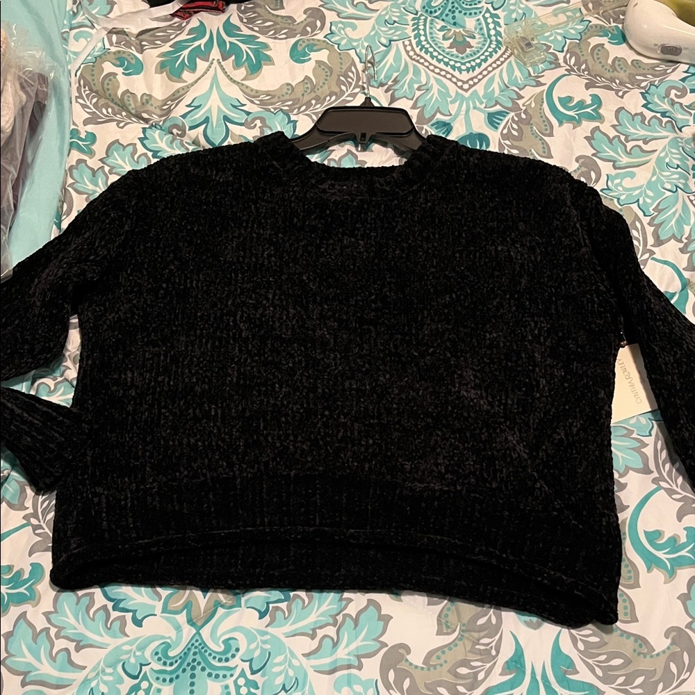 NWT Cynthia Rowley Black Chenille Cropped Crew Neck Sweater Medium - Picture 12 of 12